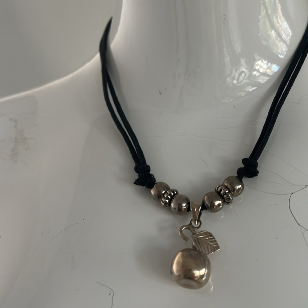 Sterling Silver 7”- 15” Corde Adjustable Silver Apple and Baubles Necklace